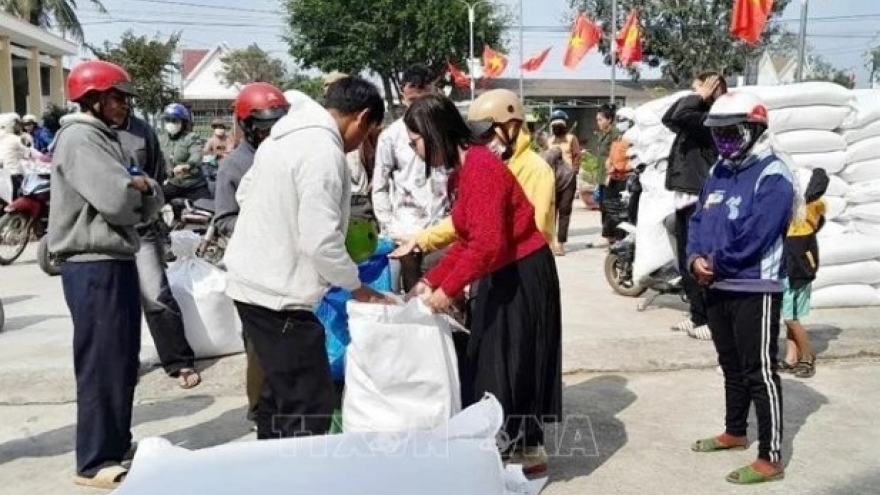 Nearly 900 tonnes of rice allocated to disadvantaged people in Dak Lak